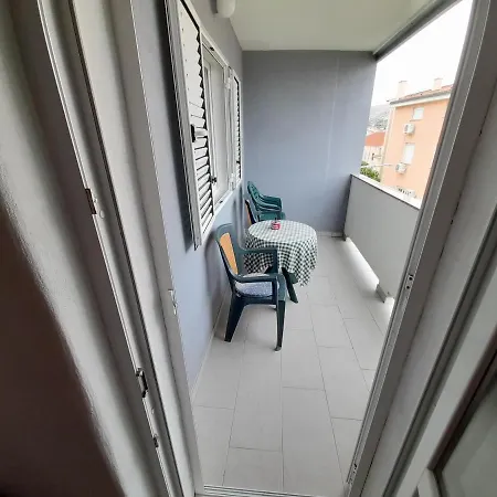 Apartamento In A Residential Building In The Center Of Pag *