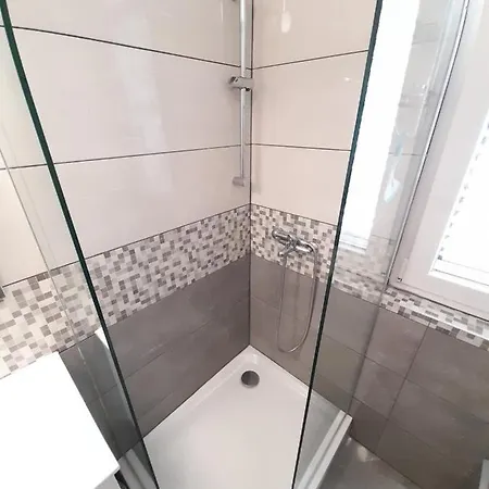 In A Residential Building In The Center Of Pag *
