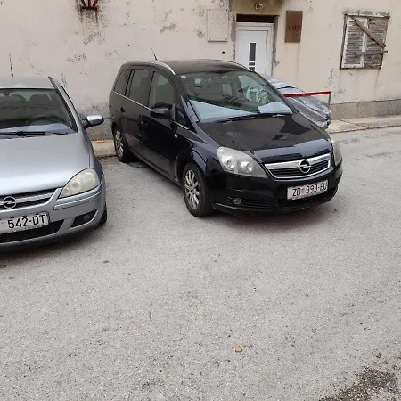 In A Residential Building In The Center Of Pag *