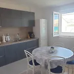 In A Residential Building In The Center Of Pag Апартаменты *